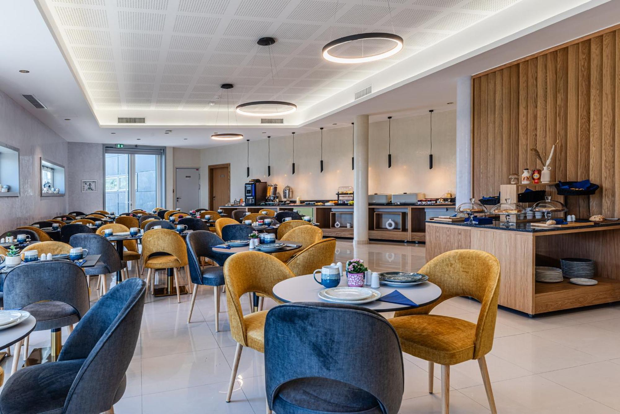 Brit Hotel Privilege Paris Rosny-Sous-Bois Exterior foto